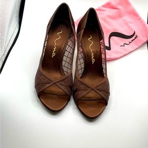 Nina brown peep toe heels size 8.
